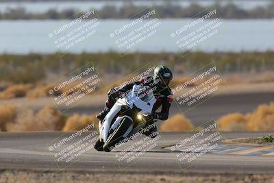 media/Dec-18-2022-SoCal Trackdays (Sun) [[8099a50955]]/Turn 14 (940am)/